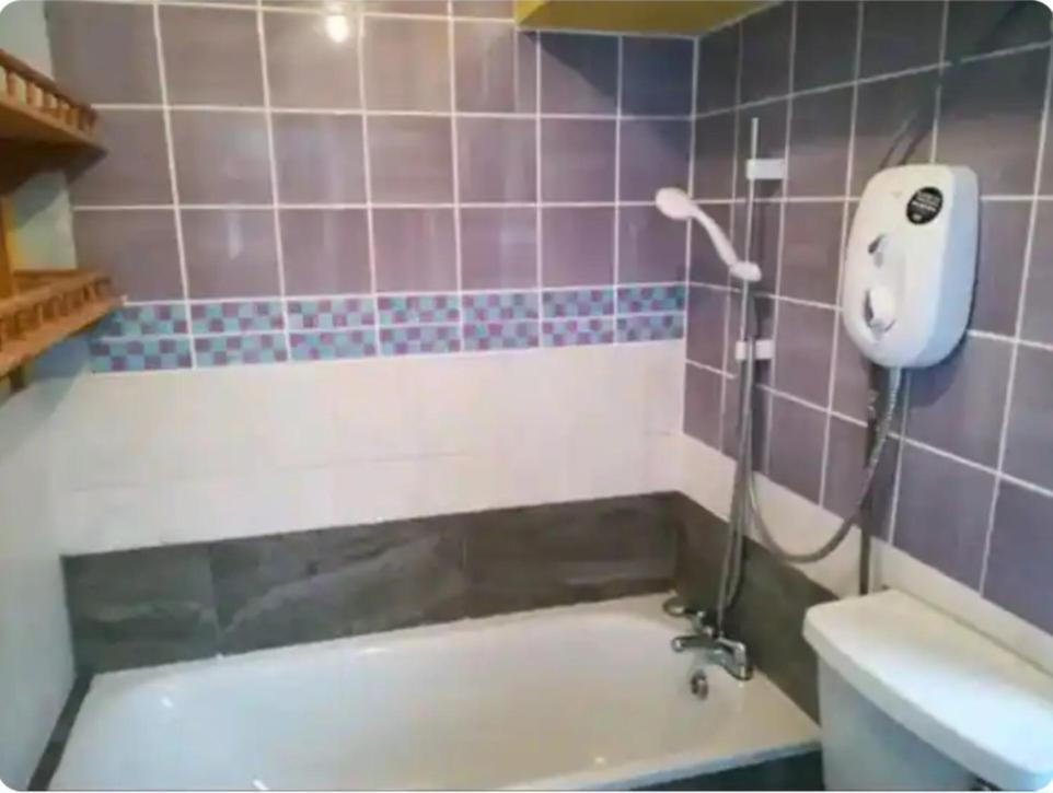 Cosy Single Room Only For Ladies In Tower Bridge Londra Esterno foto